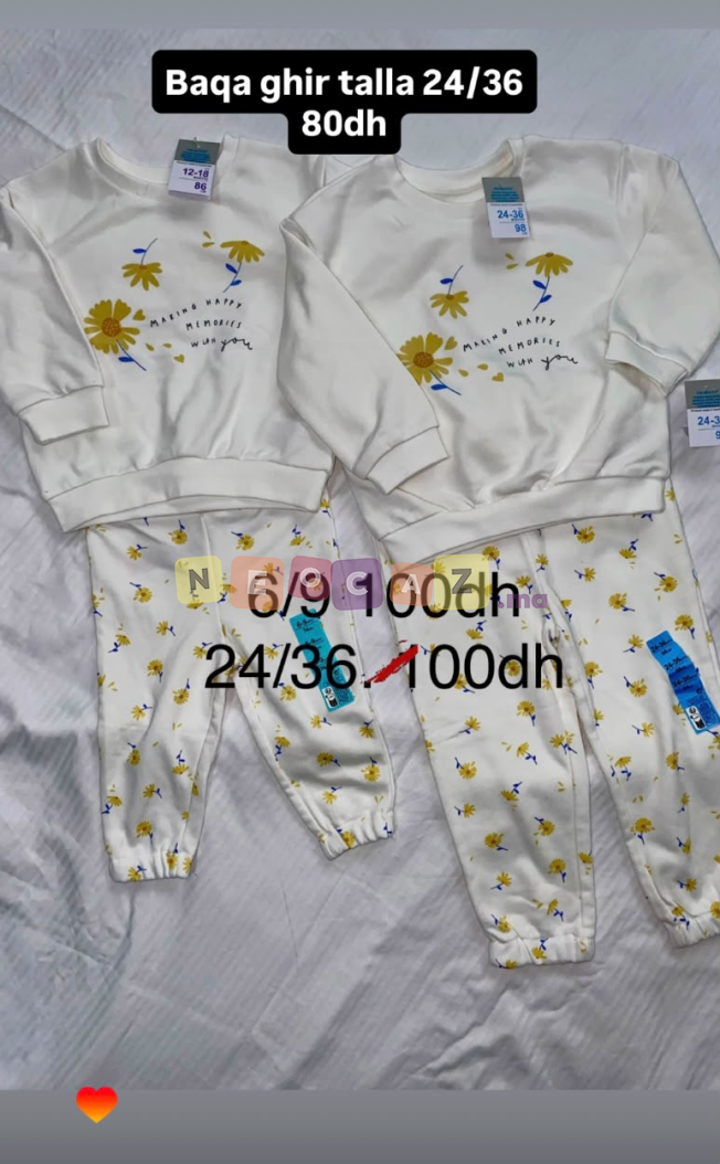Ensemble Primark Sweat et Jogging Motifs Fleurs - image 1