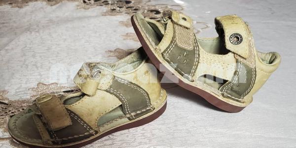 Sandale n 21 keckers comme neuve